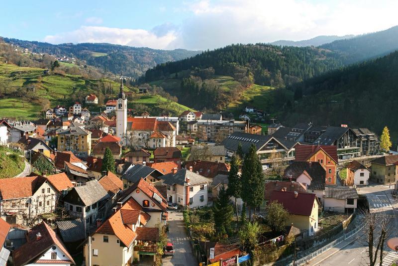 Apartmaji Alpska Perla Hotel Cerkno Kültér fotó