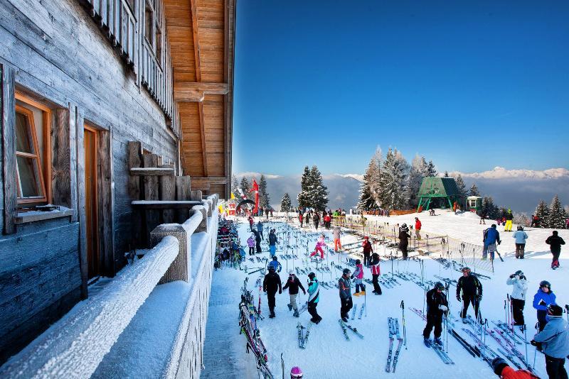 Apartmaji Alpska Perla Hotel Cerkno Kültér fotó