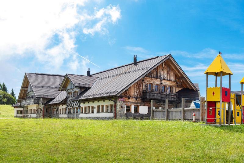 Apartmaji Alpska Perla Hotel Cerkno Kültér fotó